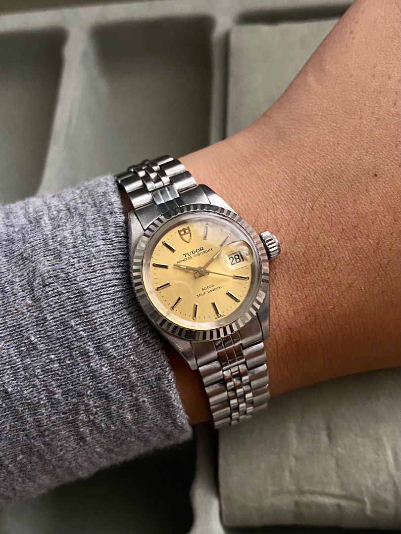Tudor Princess Oysterdate (Category: Luxury Watches) located in Pasig City. Submitted by watchtradeph (Listing ID 1315042544, Image 2). Description: 1984 Tudor Princess Oysterdate (18K white gold bezel) [Ref: 92414] Automatic Serial: 111xxx Case: 26mm Bracelet: lady Jubilee, fits up to 15.5cm Material: 18K white gold bezel, stainless steel case and bracelet All original, newly serviced Php 79,990.