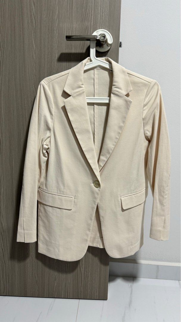 Uniqlo white blazer hot sale