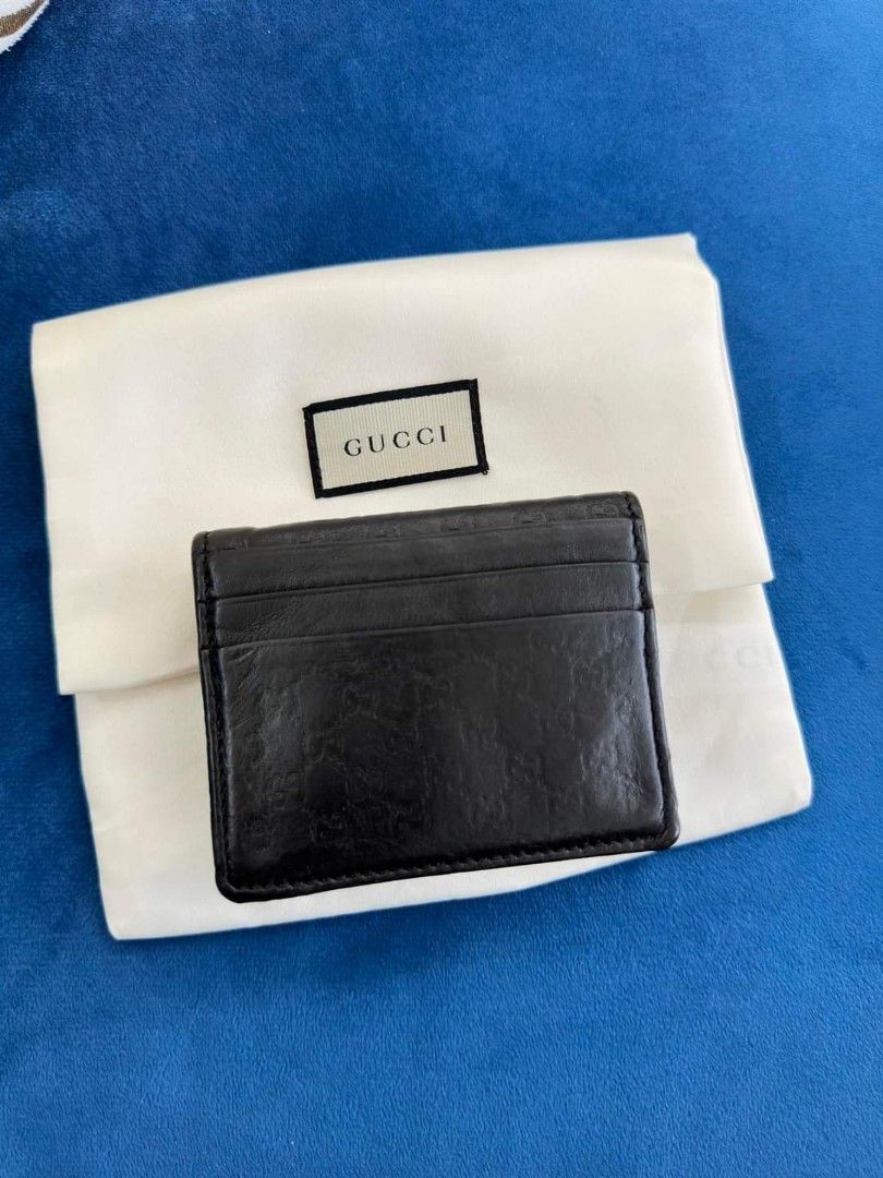 💯 Gucci card holder (Category: Luxury Bags & Wallets) located in General Santos City (Dadiangas). Submitted by braverabbit.67 (Listing ID 1315153933, Image 1). Description: Orig💯✅ Card holder Small size in very good condition with Original dust bag.