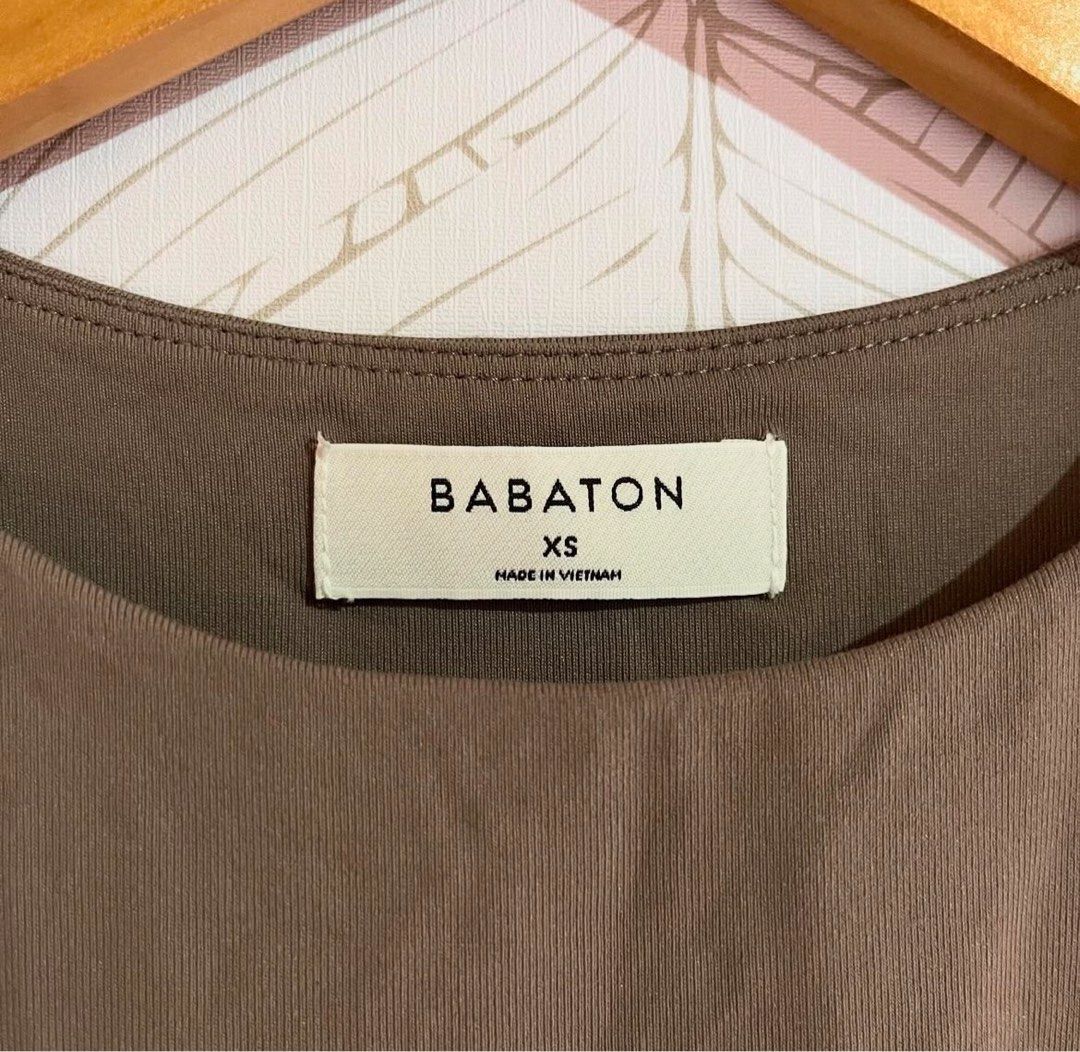 ARITZIA babaton bodysuit (Category: Sleeveless) located in Pasig City. Submitted by lightningirl (Listing ID 1315241062, Image 2). Description: grayish in actual.