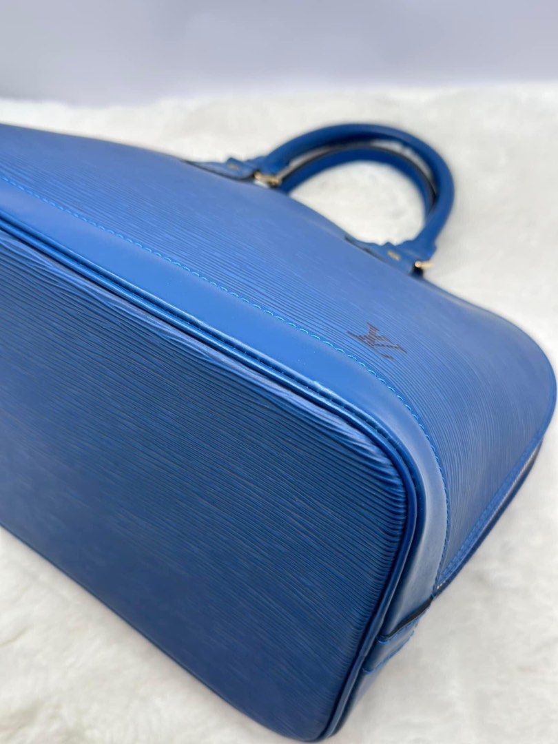Authentic Louis Vuitton (Category: Luxury Bags & Wallets) located in Manila. Submitted by chloe_luxuries (Listing ID 1315272194, Image 3). Description: Guaranteed original Louis Vuitton Alma epi Still in very good condition No More inclusion bag only Pm for more details.