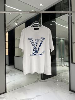 (Category: ) located in . Submitted by luxcloset.shop (Listing ID 1315158134, Image 1). Description: .