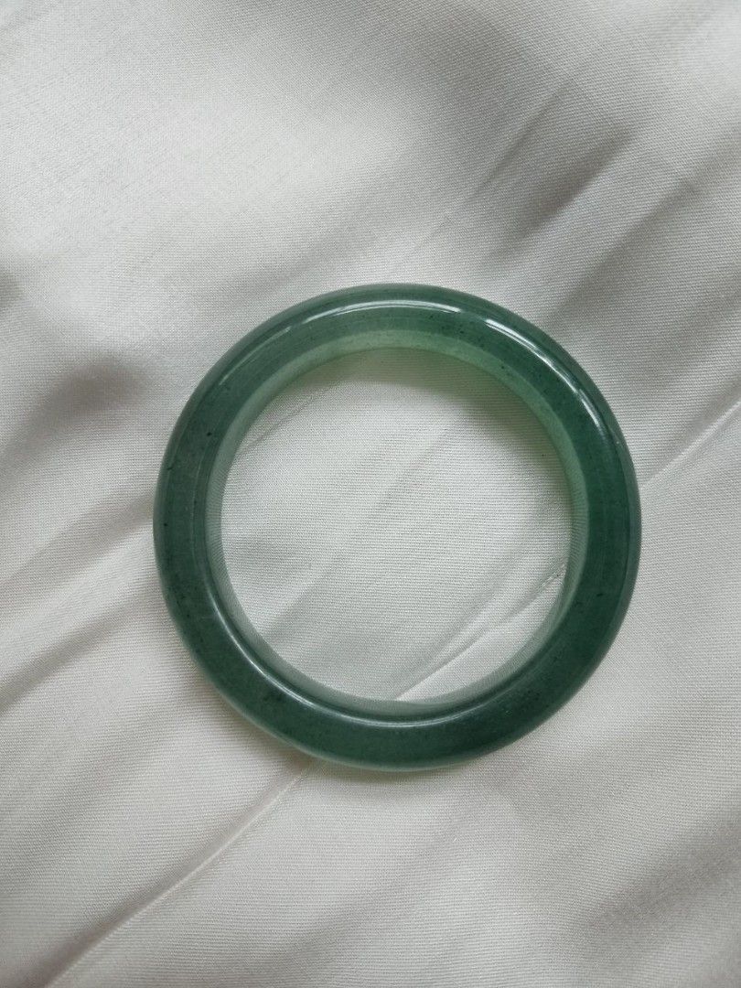 Bangle (Category: Accessories) located in Singapore. Submitted by kawaiijuz4u (Listing ID 1315130603, Image 3). Description: Crystal Bangle Green Aventurine Size 54 Rose Quartz Size 52 Chalcedony Size 60.