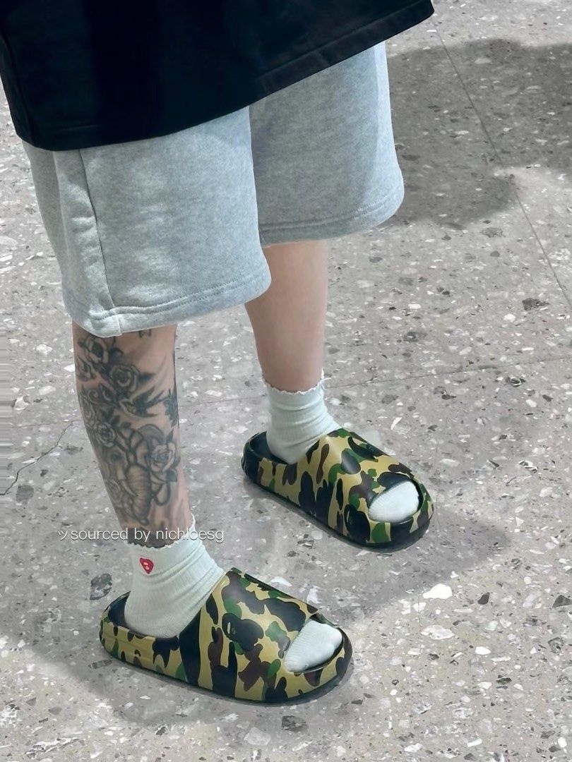 BAPE 1ST CAMO SLIDE SANDALS, Women's Fashion, Footwear