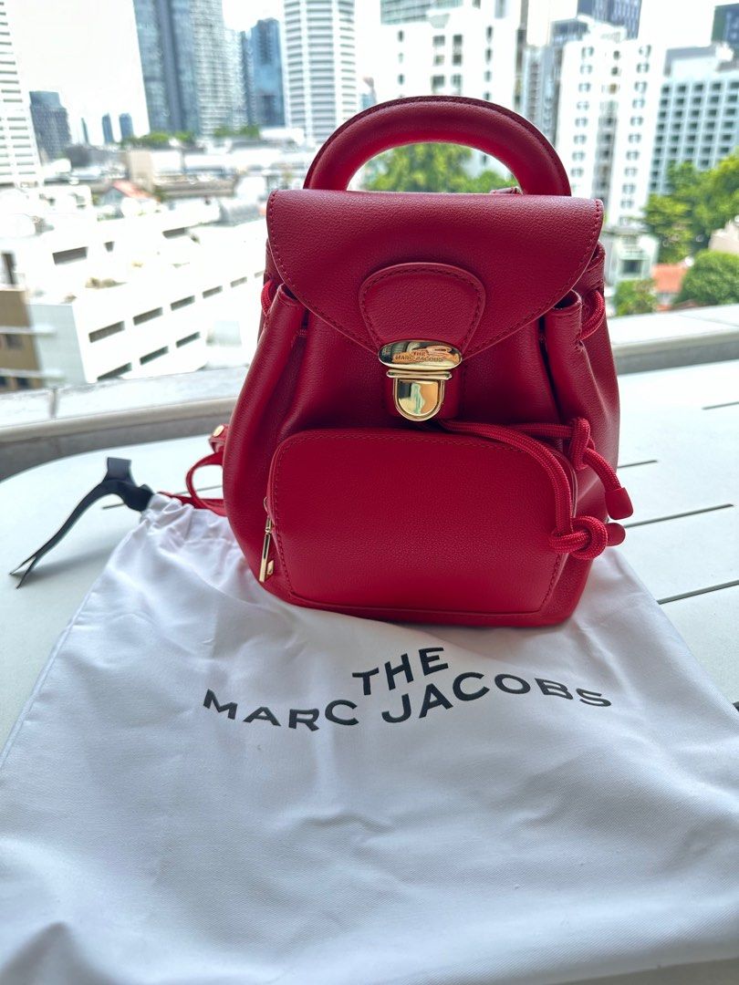 Marc jacobs red backpack 2025