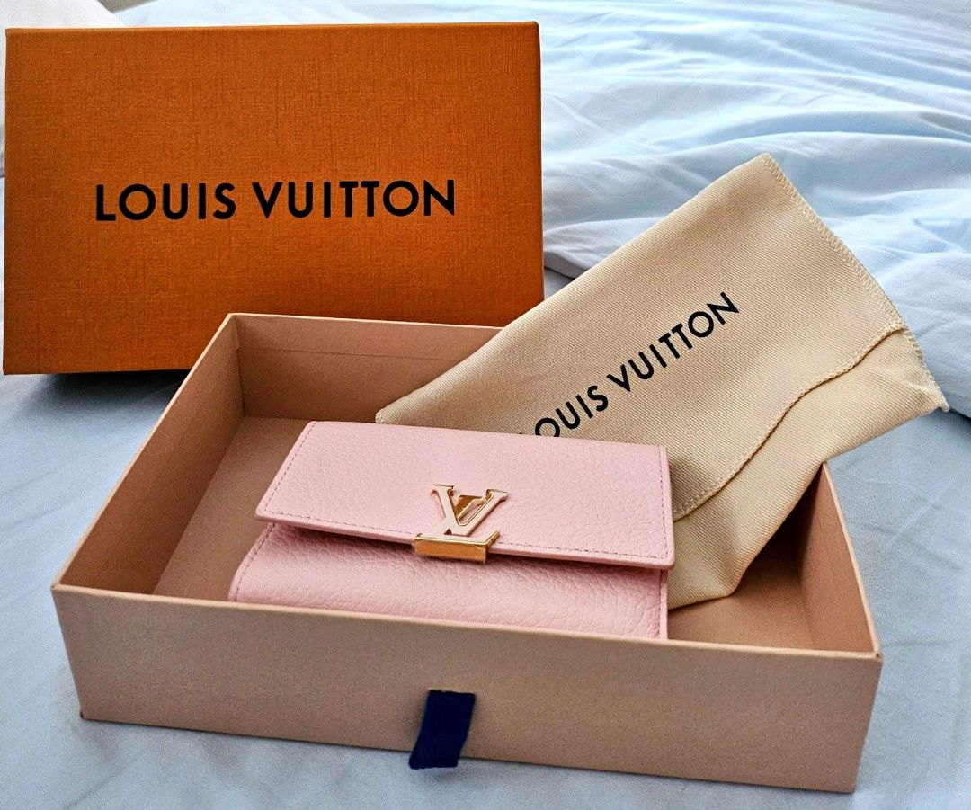 Lv capucines compact wallet hotsell