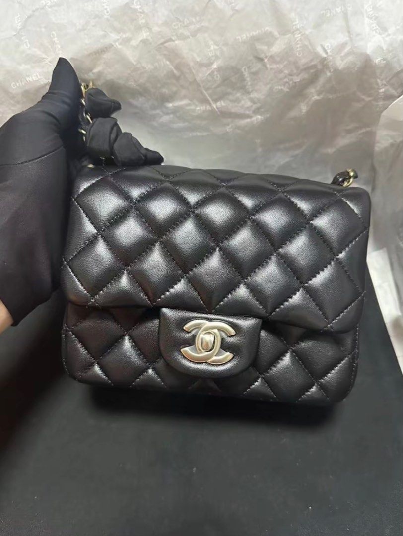 CHANEL Classic Flap CF A35200 Y04059 94305