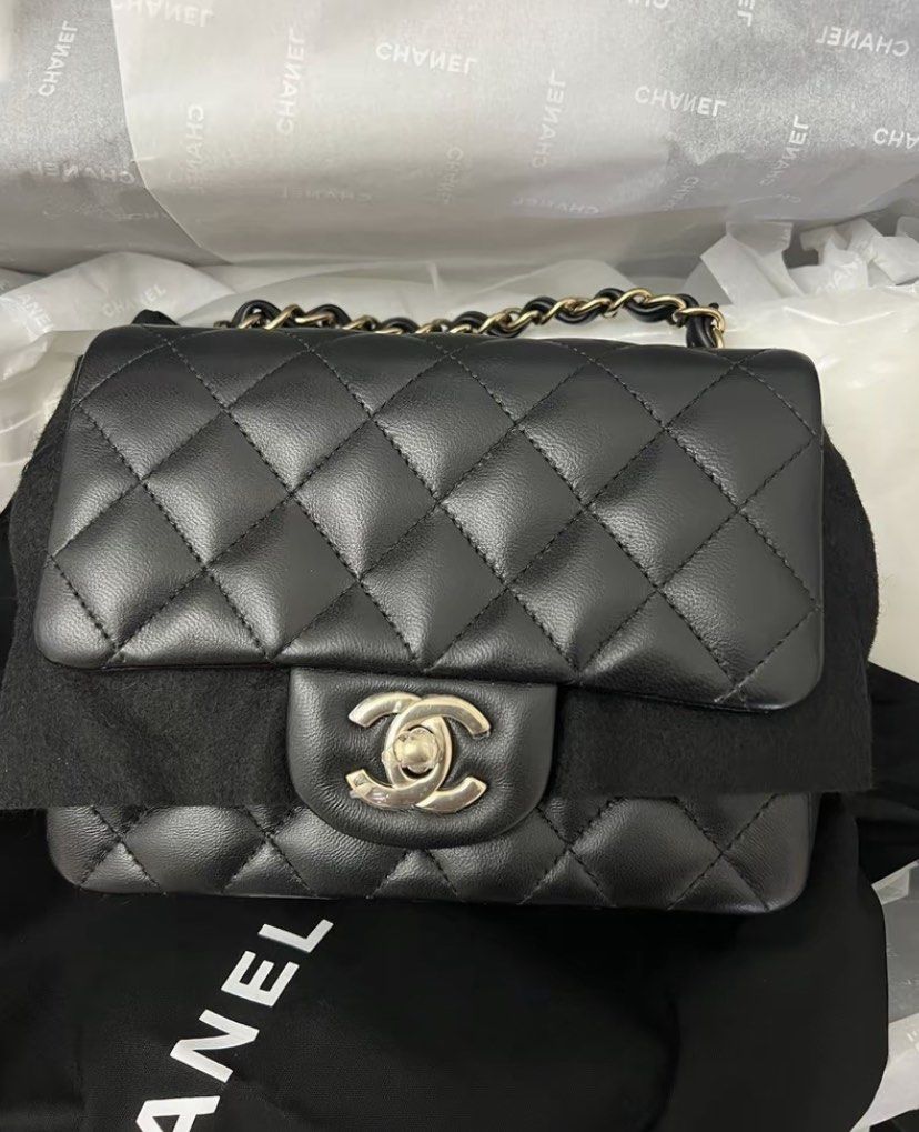 Chanel Classic Flap A35200 Chanel CHANEL Mini Flap Chevron V
