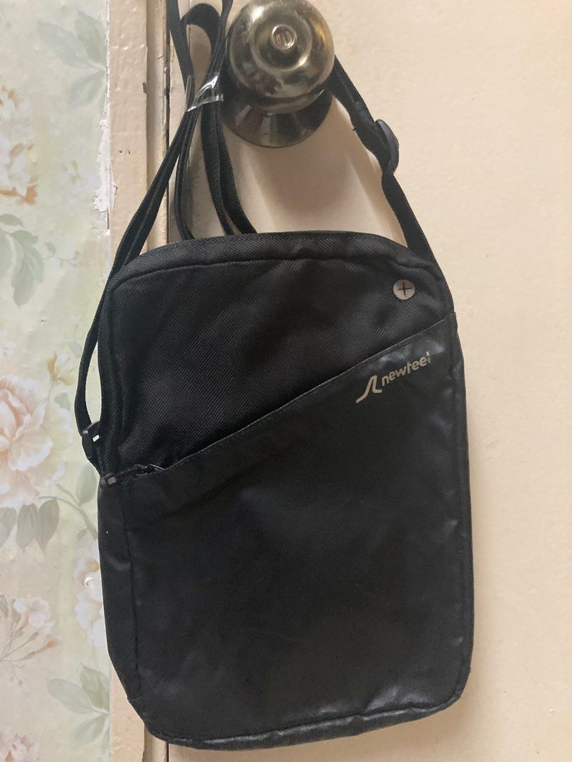 Decathlon Newfeel Kd tablet shoulder bag crossbody bag