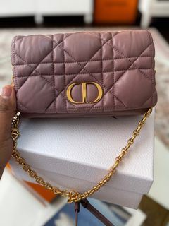 (Category: ) located in . Submitted by danishhakimwardrobe (Listing ID 1315287634, Image 1). Description: .