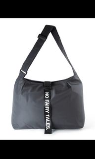 （分類：）位於 。 由 lalalaaaaa___ 提交（商品編號 1315144770，圖片 1）。簡介： 。