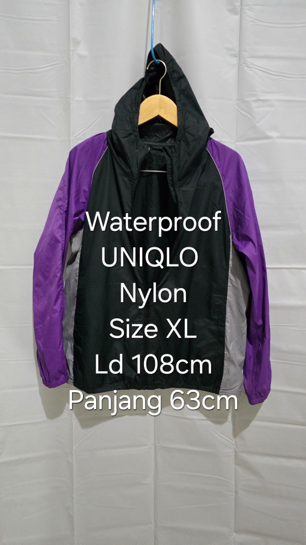 JAKET HOODIE WATERPROOF UNIQLO ORI 100