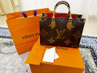 (Category: ) located in . Submitted by danishhakimwardrobe (Listing ID 1315286487, Image 1). Description: .