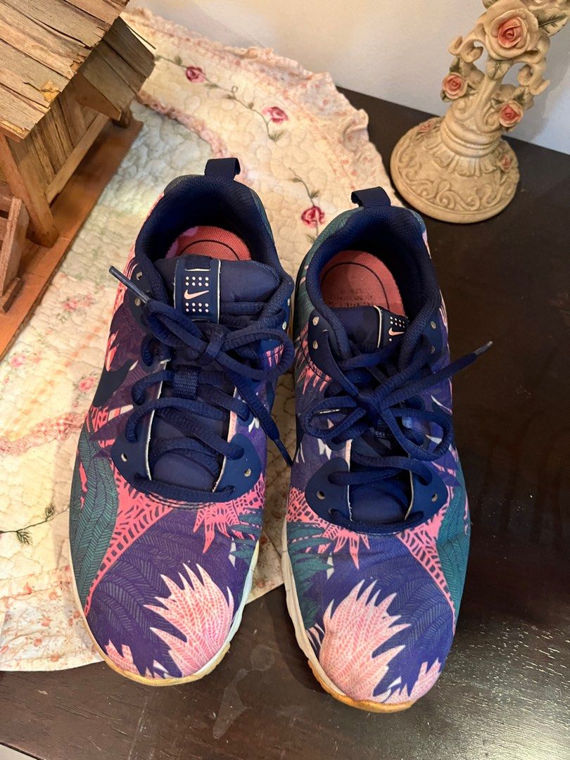 Nike Air Max Motion LW Tropical Print Women s Fashion Footwear Sneakers on Carousell