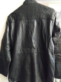 （分類：）位於 。 由 odddolphin.cac2f0 提交（商品編號 1315165131，圖片 1）。簡介： 。