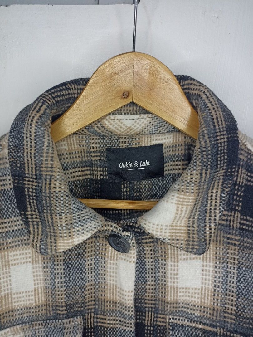Ookie and Lala jacket knitted (Category: Coats, Jackets and Outerwear) located in Alaminos. Submitted by aefalvarez (Listing ID 1315272418, Image 3). Description: very good condition.