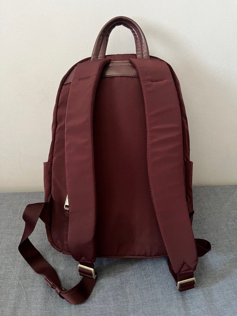 Knomo red backpack top