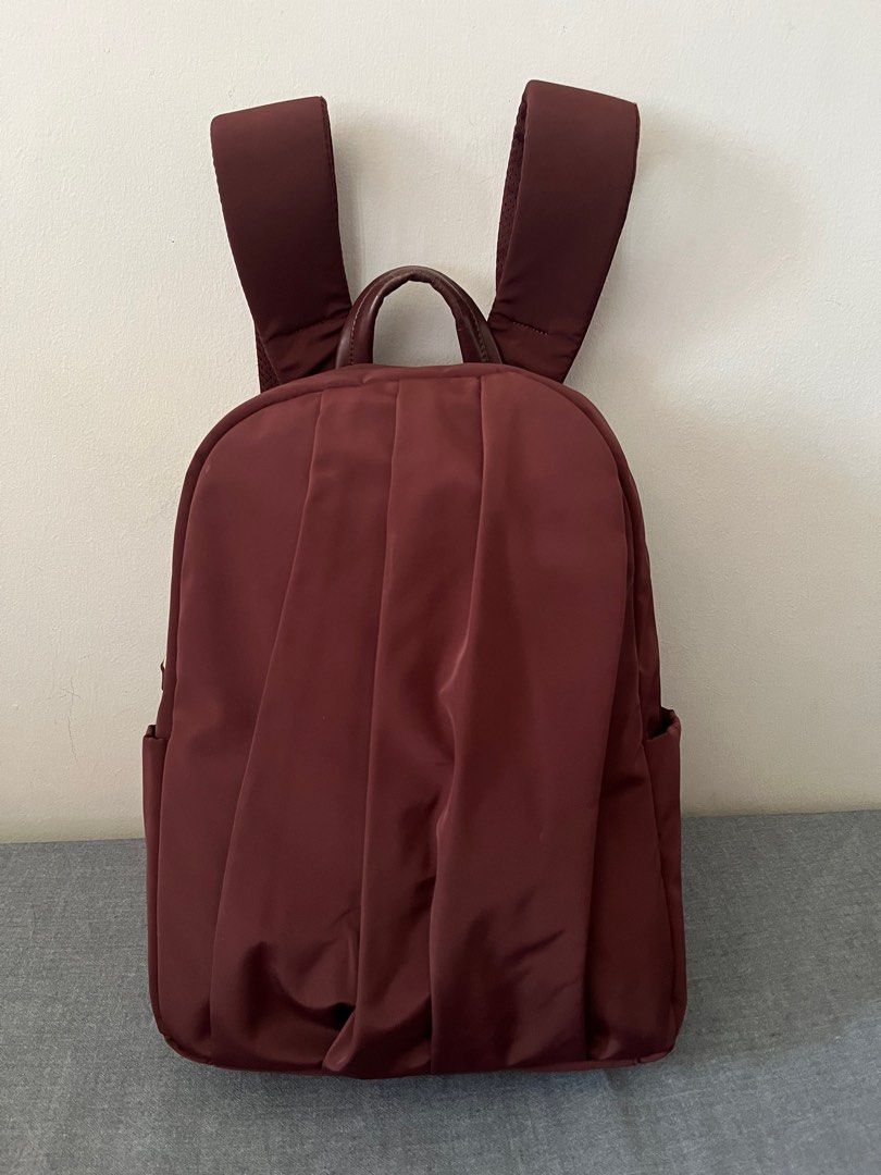 Knomo red backpack top