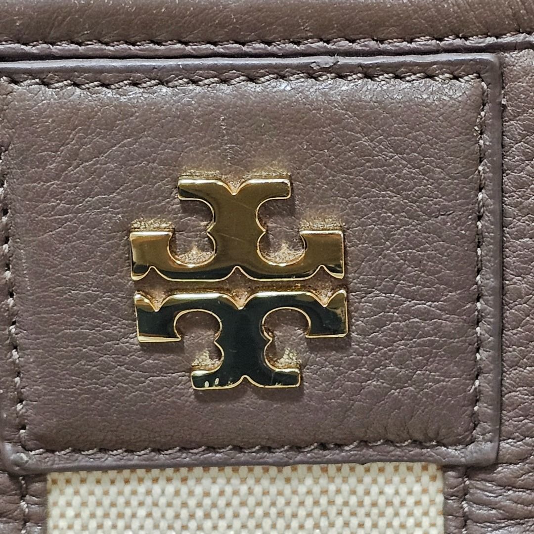 Tory Burch Pebbled Leather large Shopper Tote Bag (Category: Tote Bags) located in Paranaque City. Submitted by ysabelsbag (Listing ID 1315179431, Image 2). Description: Authentic Preloved with minimal signs of use Soft genuine leather Monogram inner lining .