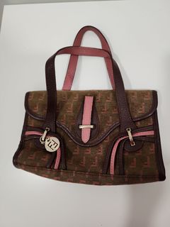 （分類：）位於 。 由 soffiadeclutter 提交（商品編號 1315266886，圖片 1）。簡介： 。