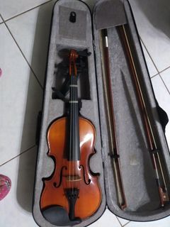 Violin - with bow and rosin
