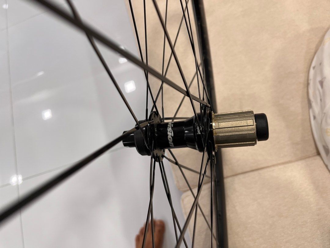 Vision Trimax 30 Disc wheelset, Sports Equipment, Bicycles