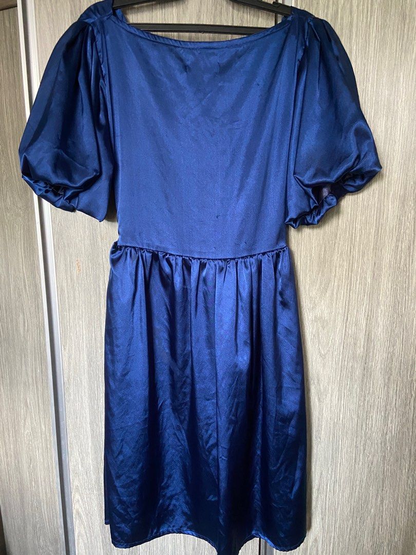 Blue Satin Dress (Category: Dresses) located in Quezon City. Submitted by gutchiebb (Listing ID 1311978592, Image 2). Description: .