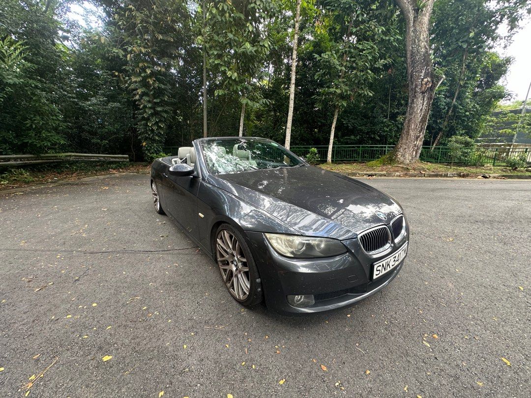 BMW 3 Series Coupe 325i (A) (Category: Used Cars) located in Singapore. Submitted by grazeland (Listing ID 1312053936, Image 2). Description: Features: Retractable hardtop, 2.5L inline six engine producing 214bhp and 185nm torque, 6 speed automatic transmission, leather seats, advanced safety systems. Accessories: Leather seats, Bluetooth connectivity, upgraded s rims, reverse sensors, anti-lock braking system ABS and electronic brake force distr