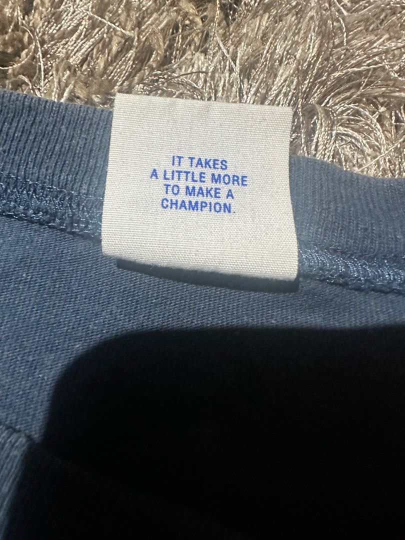 Champion shirt (Category: Tshirts & Polo Shirts ) located in Valenzuela. Submitted by d_lai (Listing ID 1312037434, Image 2). Description: Champion shirt Large 9/10 Lightly used.