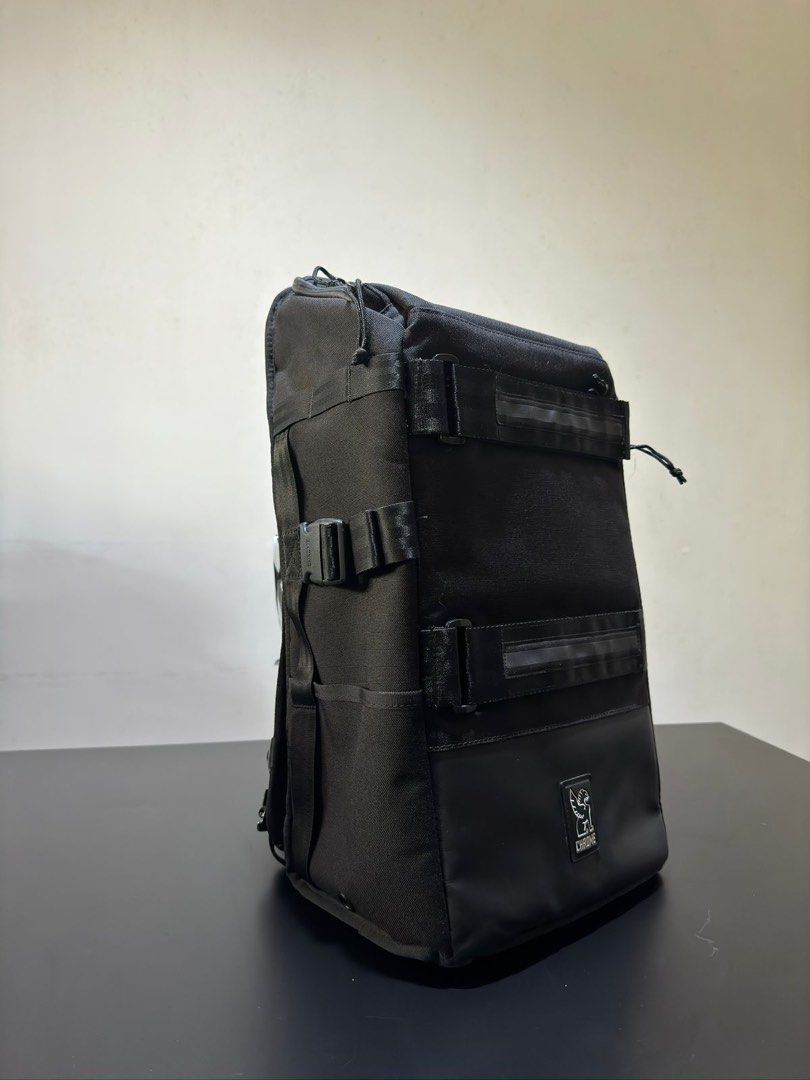 CHROME INDUSTRIES NIKO F STOP CAMERA BACKPACK