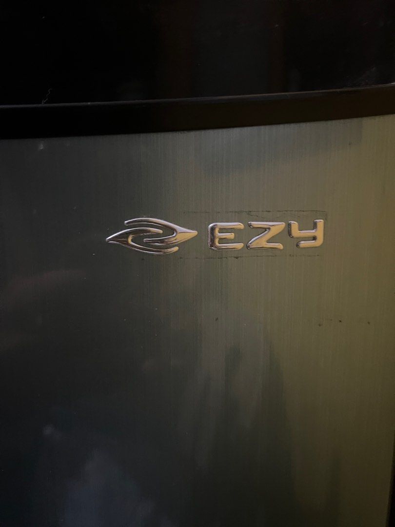 Ezy mini bar refrigerator (Category: Refrigerators and Freezers) located in Manila. Submitted by anxiousbaker (Listing ID 1311939308, Image 2). Description: - flaw: the hinge of the freezer door is broken but other than that it's all good - malakas maglamig - shipping shouldered by buyer - scheduled pick ups because we have to get a gate pass from the admin of our condo pa.