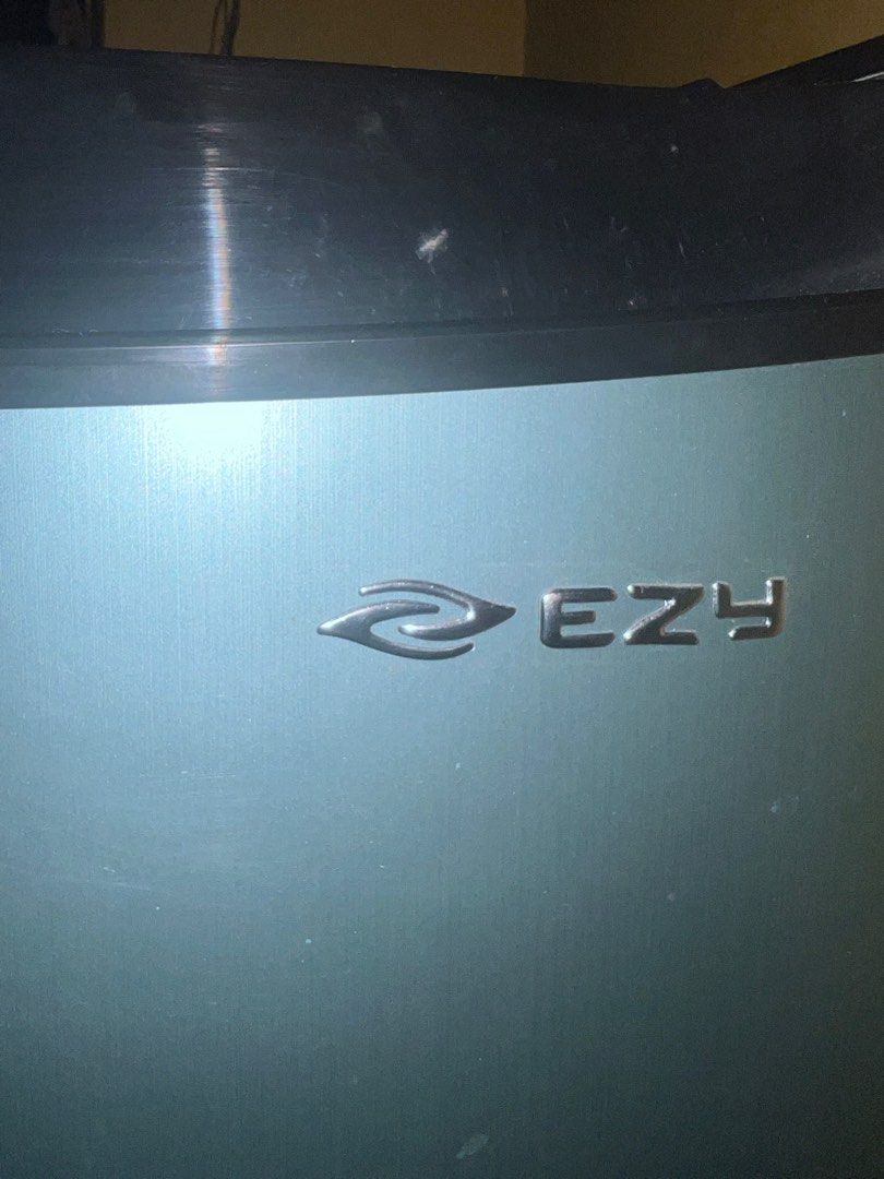 Ezy mini bar refrigerator (Category: Refrigerators and Freezers) located in Manila. Submitted by anxiousbaker (Listing ID 1311939308, Image 3). Description: - flaw: the hinge of the freezer door is broken but other than that it's all good - malakas maglamig - shipping shouldered by buyer - scheduled pick ups because we have to get a gate pass from the admin of our condo pa.