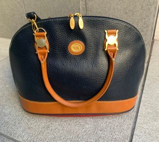 (Category: ) located in . Submitted by CoachCrazy (Listing ID 1312028948, Image 1). Description: .
