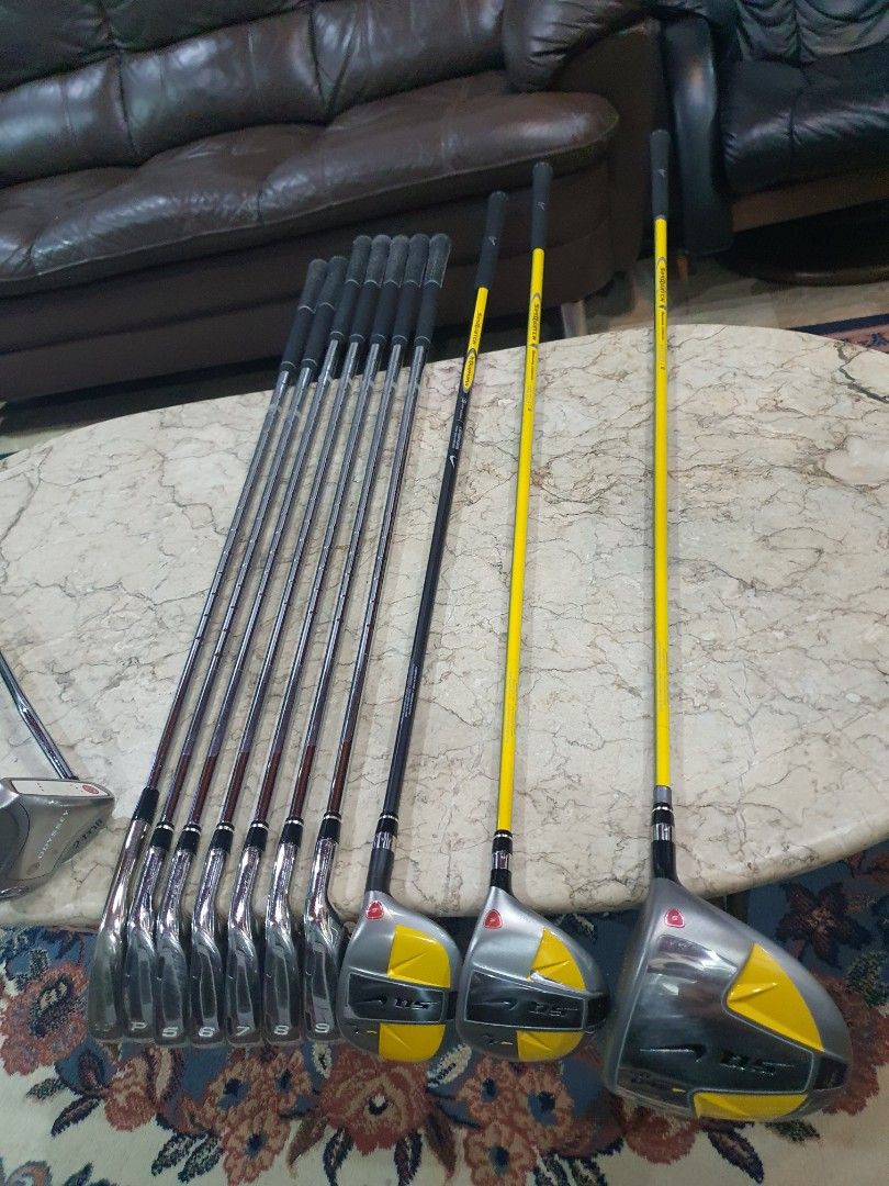 Golf Nike Set (Category: Golf) located in Paranaque City. Submitted by manilagolfmarket (Listing ID 1312064969, Image 2). Description: For Sale Nike Golf Set. Nike CCI S flex stee shaft irons Nike SQ woods Nike SQ driver Odyssey 2 ball putter bag included for only 32.9k in good condition. pick up Bf Paranaque or add shipping.