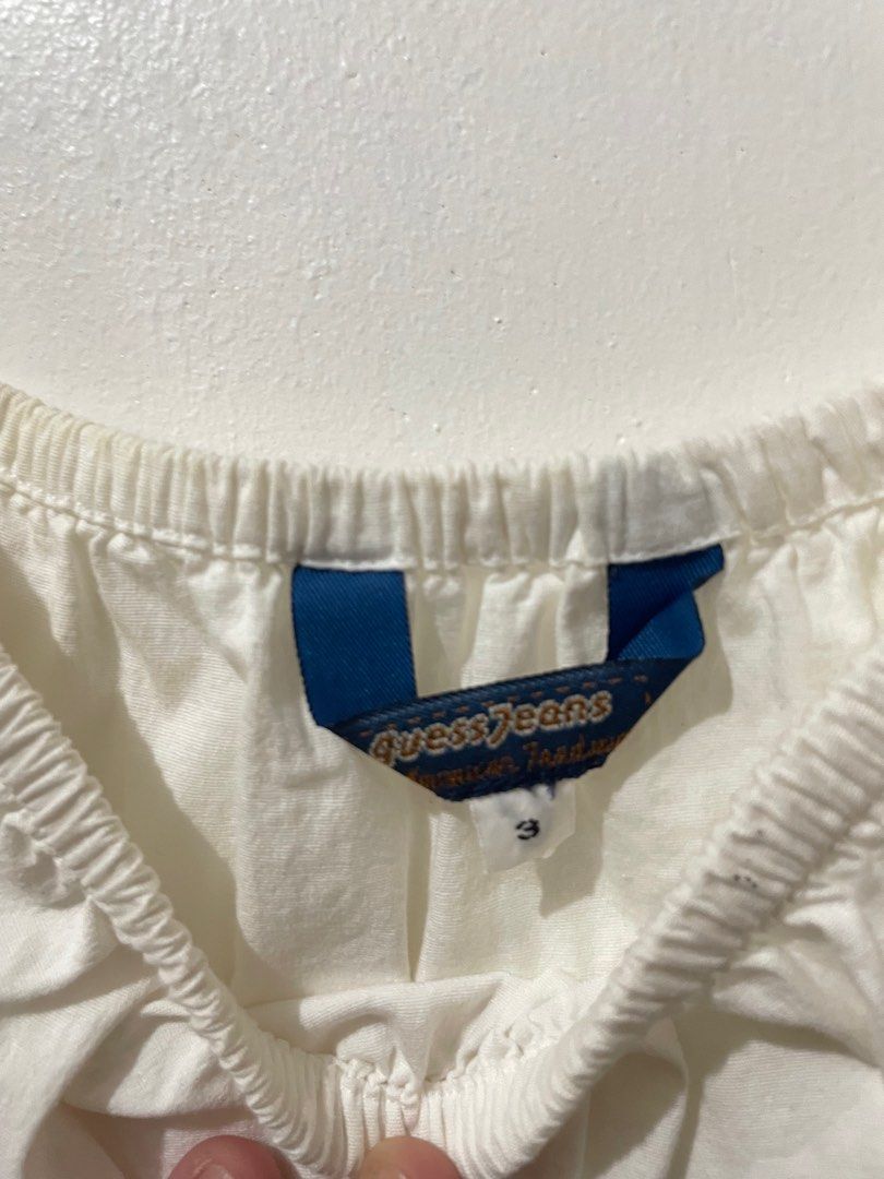 Guess vintage off shoulder top (Category: Others Tops) located in Paranaque City. Submitted by jaddama (Listing ID 1312028755, Image 3). Description: Fits upto semi L.