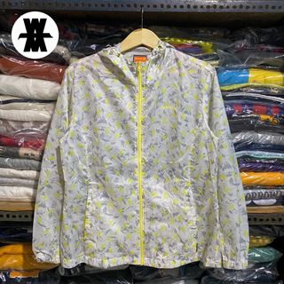(Kategori: ) berada di . Dikirim oleh blacksmiththriftmart (ID iklan 1312040197, Gambar 1). Deskripsi: .