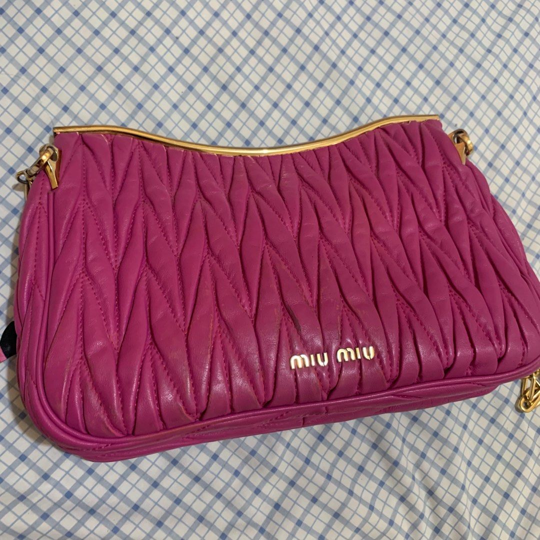 🩷 Authentic Miu Miu Matelassé shoulder bag (Category: Luxury Bags & Wallets) located in Manila. Submitted by _drgmpm__ (Listing ID 1312073249, Image 2). Description: Authentic and in good used condition 💯 Has minor rubs on the leather as seen on the picture. Needs bag spa. Pm if you’re interested! 📩.
