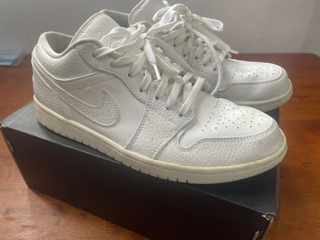 Nike Aj1 triple white Men s Fashion Footwear Sneakers on Carousell