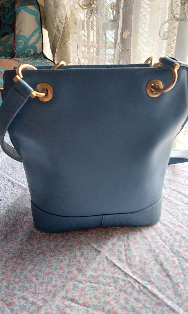 Og Vintage Chloe shoulder bag (Category: Luxury Bags & Wallets) located in Santa Maria. Submitted by mikavillaflor4 (Listing ID 1311936339, Image 3). Description: details posted in good condition minimal signs of use authentic vintage.