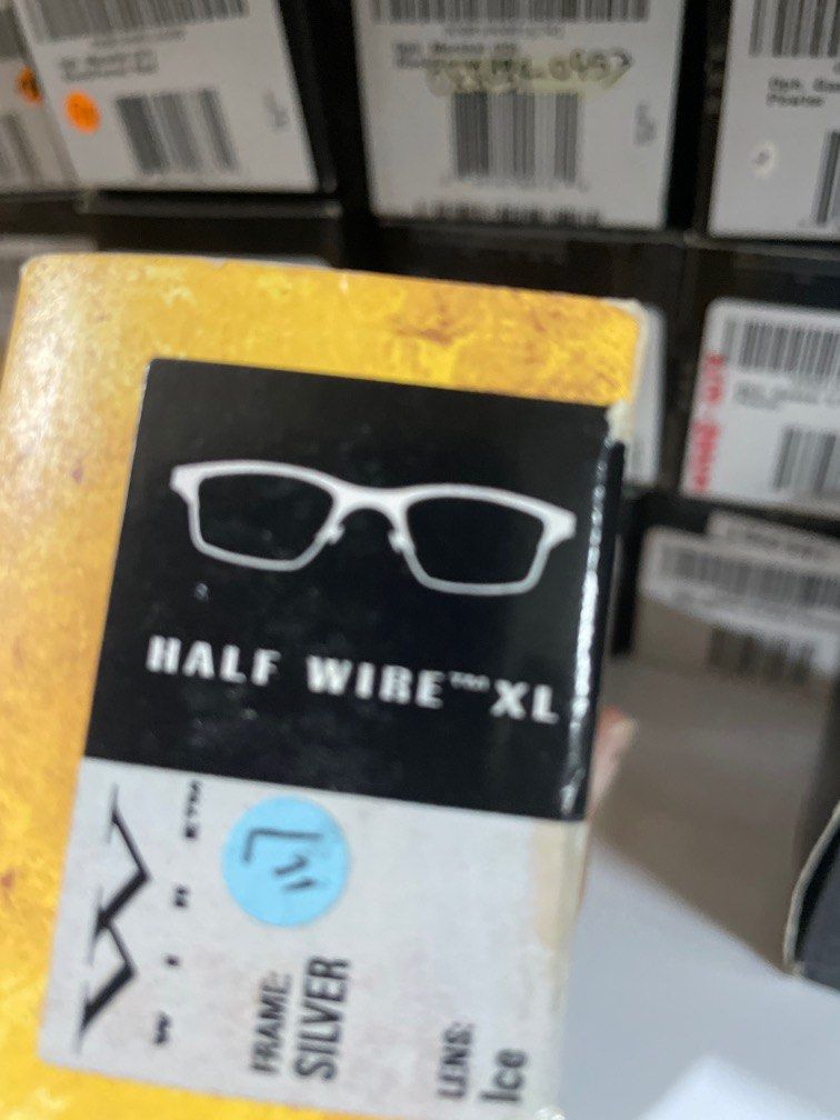小物 Oakley half wire Oakley Half wire XL silver, Men's Fashion, Watches & Accessories