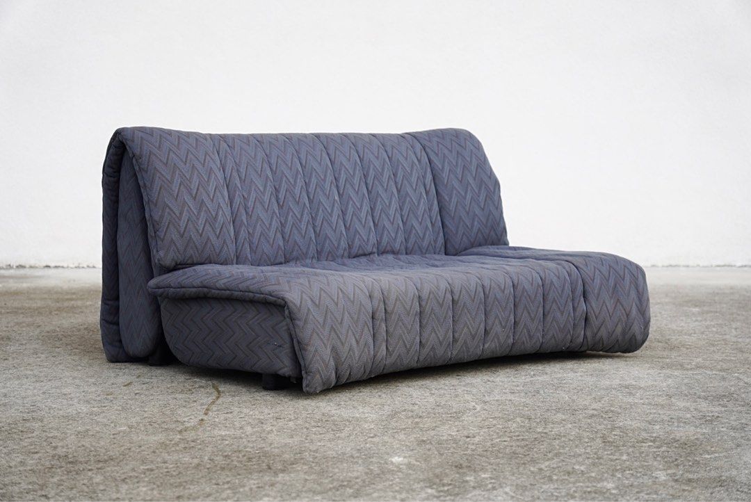 Reclining Sofa Bed, Zigzag pattern design (Category: Sofas) located in Bulacan. Submitted by rock_off.thriftshop.ph (Listing ID 1312031621, Image 1). Description: .