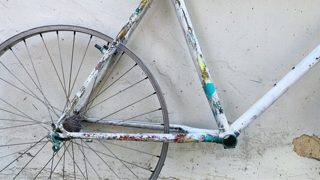 Retro 1989 Raleigh Montage Reynolds 501 All Terrain Cromoly Steel Tubing Frameset. Made in England Palang Tegak