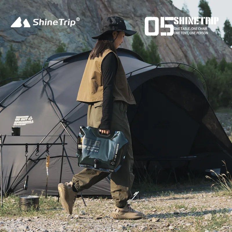 Shinetrip Waterbag, Sports Equipment, Hiking Camping on Carousell