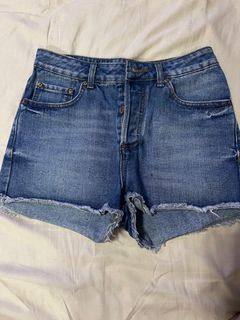 (Category: ) located in . Submitted by declutterfindss (Listing ID 1311969527, Image 1). Description: .