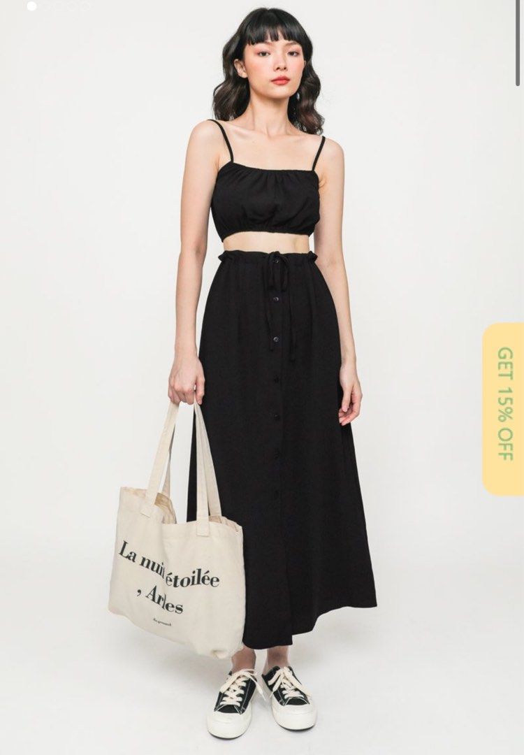 Drawstring skirt rack outlet
