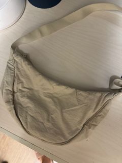 （分類：）位於 。 由 ellybelly1 提交（商品編號 1311993199，圖片 1）。簡介： 。