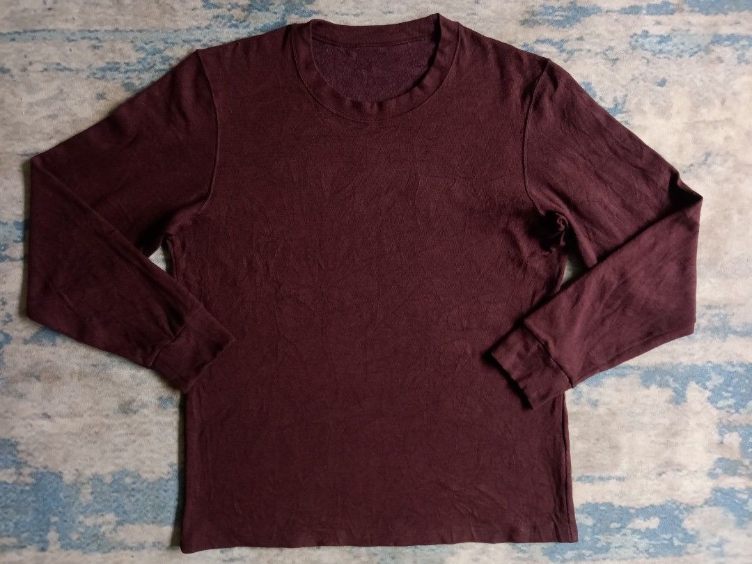 UNIQLO JAPAN HEATTECH ULTRA WARM TRAVEL BASE LAYER INNERWEAR LONGSLEEVE EXTREME COLD WEATHER AUTUMN MID WINTER THERMAL BODY HEAT TECHNOLOGY INSULATION