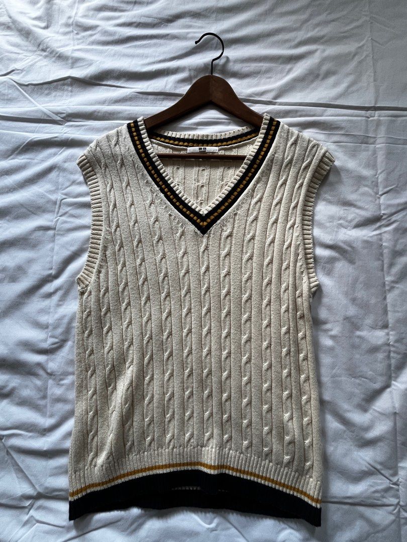 Uniqlo white vest best sale