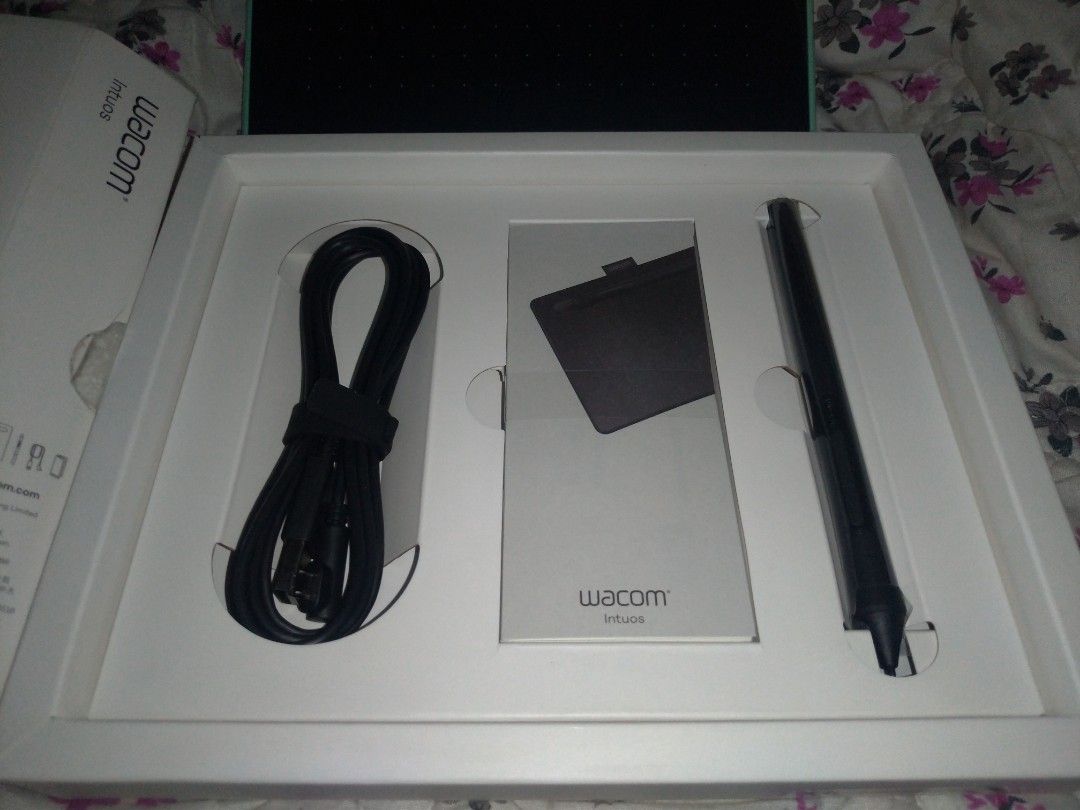 WACOM Intuos S Bluetooth - Creative Pen Tablet (Category: Other Accessories) located in Taguig. Submitted by jay.esc (Listing ID 1312051567, Image 3). Description: bnew,unsealed not yet tested price slightly negotiable SF c/o buyer.