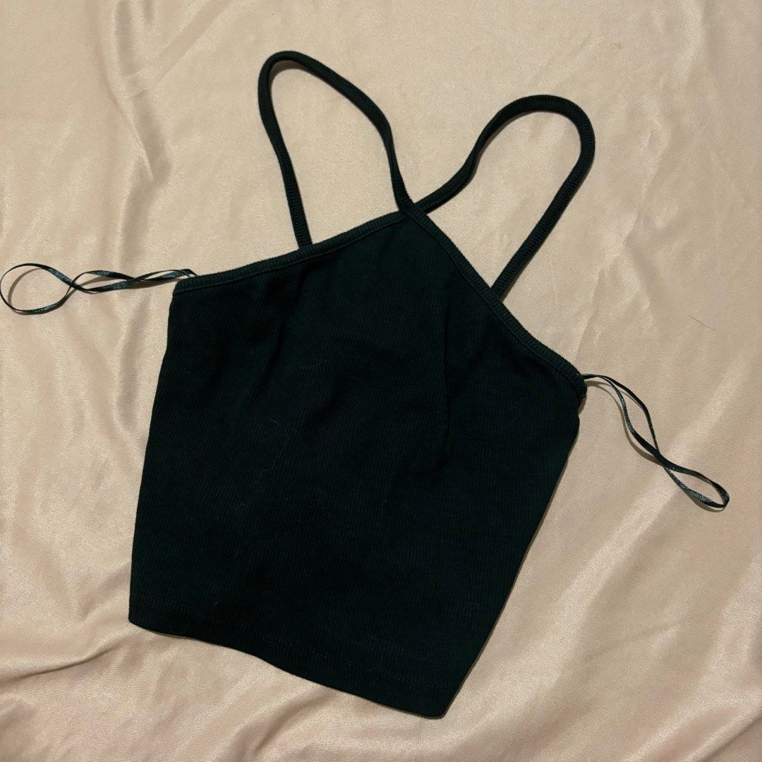 50 PESOS EACH Pre loved items (Category: Others Tops) located in Quezon City. Submitted by secondamano.ph (Listing ID 1315418165, Image 1). Description: 50 PESOS EACH!! Bilhin niyo na pls pls pls by sabrina carpenter!!!! Size xs-s Pm for more pics/ww.